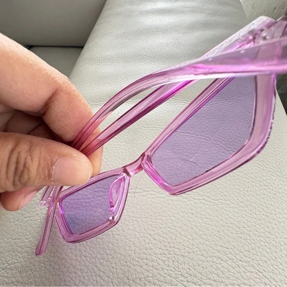 Retro Purple Lilac Translucent Cat-Eye Sunglasses | Trendy Y2K Aesthetic Eyewear - Picture 8 of 9